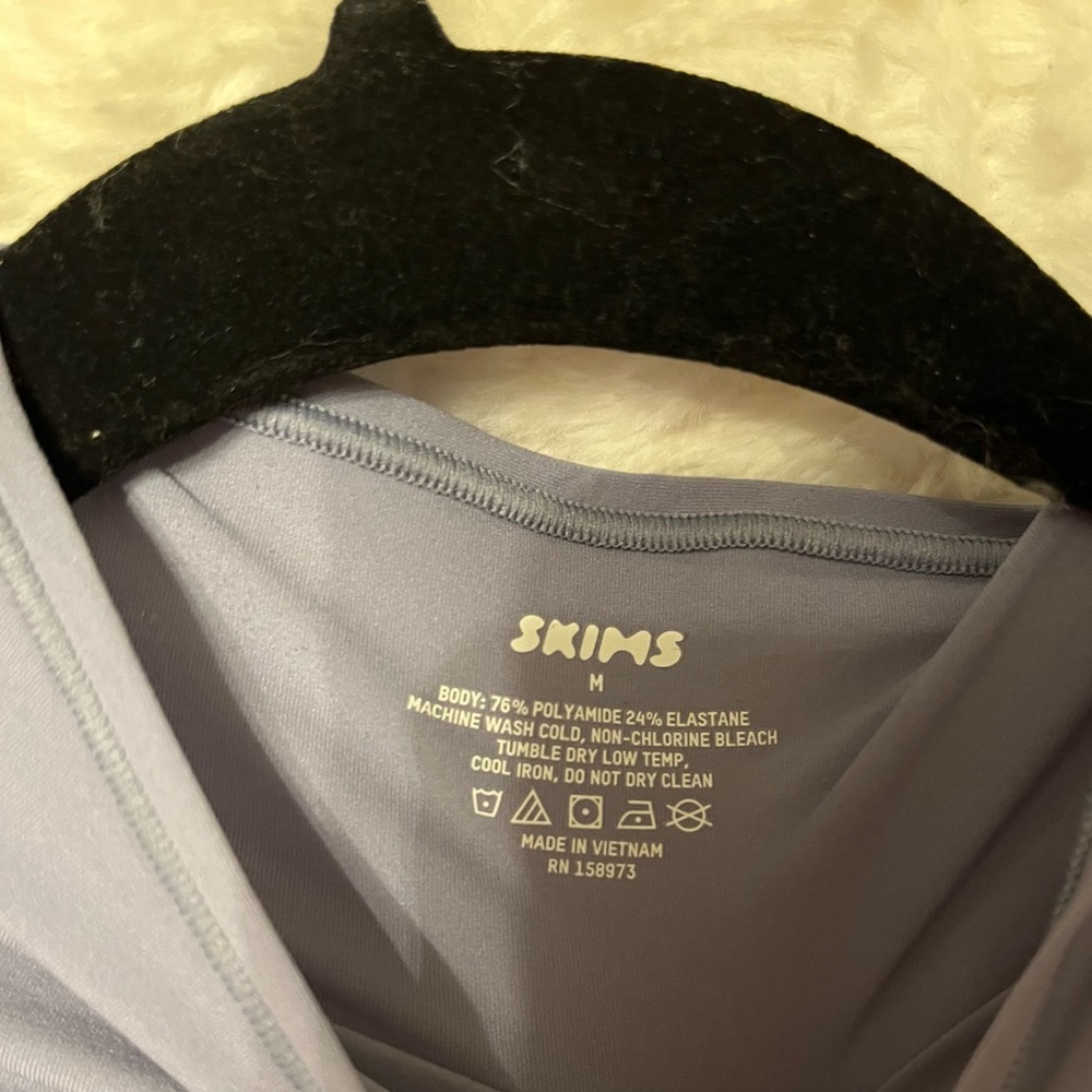 SKIMS mock neck periwinkle color - Picture 2 of 3